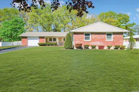 53 Strathmore Village Dr, South Setauket, NY 11720