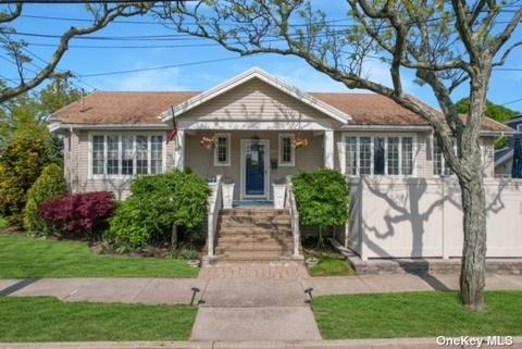 350 Beach 147th St, Neponsit, NY 11694