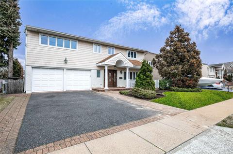 2917 Bay Dr, Merrick, NY 11566