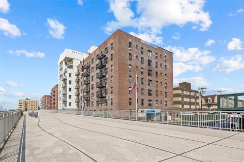 129 Beach 118th St #3A, Rockaway Park, NY 11694