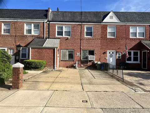 196-60 48th Ave, Flushing, NY 11365