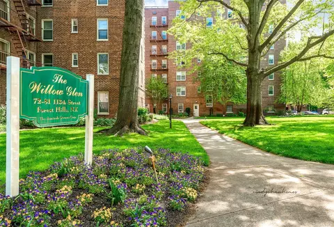 72-81 113th St #7/D, Forest Hills, NY 11375