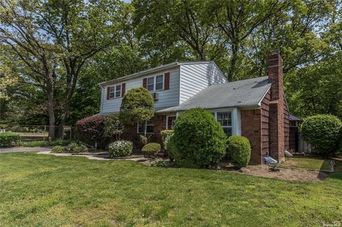 33 N Fletcher Ave, Valley Stream, NY 11580