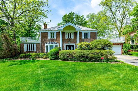46 Hawthorne Ln, Great Neck, NY 11023