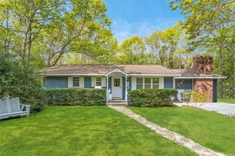 198 W Neck Rd, Southampton, NY 11968