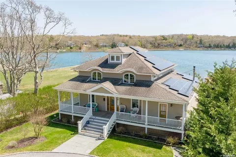 680 Mason Dr, Cutchogue, NY 11935