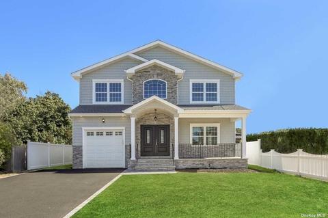 3355 Woodward Ave, Wantagh, NY 11793