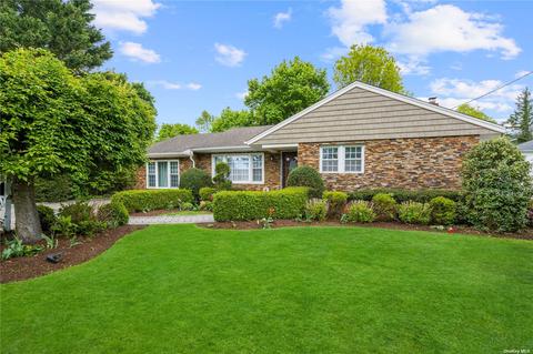24 Lindbergh Ave, Glen Cove, NY 11542