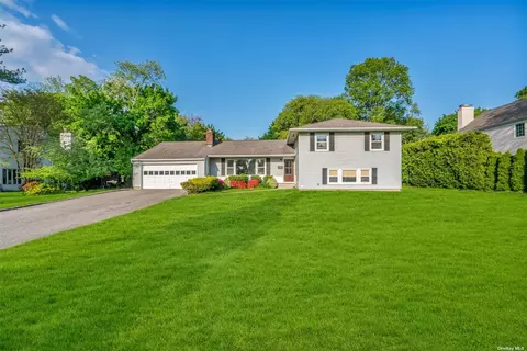 132 Reni Rd, Manhasset, NY 11030