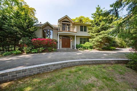9 Violet Dr, South Huntington, NY 11746