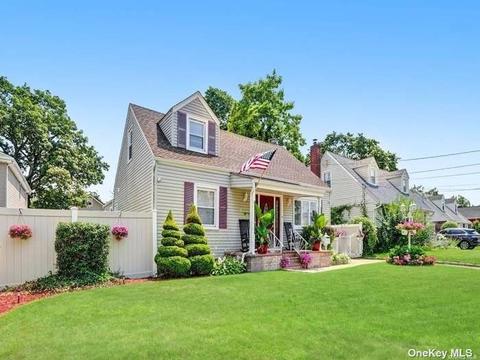 199 Pamlico Ave, Uniondale, NY 11553