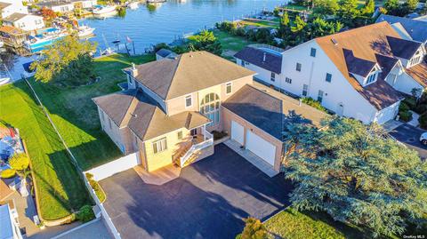 291 Willetts Ln, West Islip, NY 11795