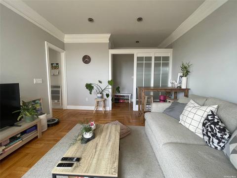 48-23 42nd St #7G, Sunnyside, NY 11104