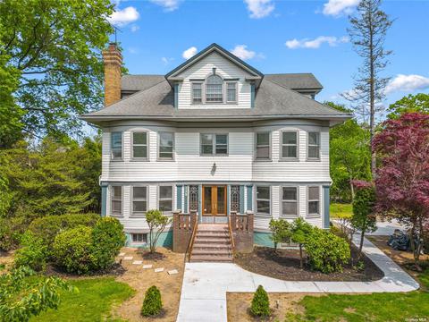 135 Nassau Blvd, Garden City, NY 11530