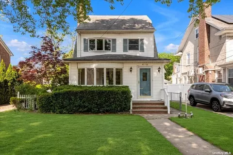 45-56 171 Pl, Flushing, NY 11358