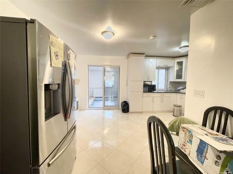 29-40 172nd St, Flushing, NY 11358