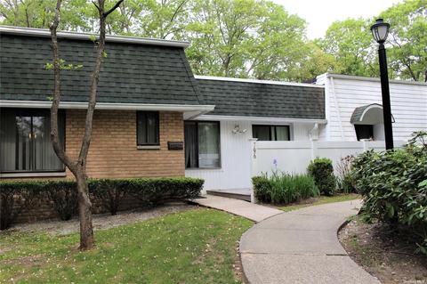796 Blue Ridge Dr #796, Medford, NY 11763