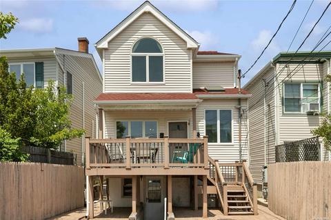 23 Pine Ln, Bayville, NY 11709