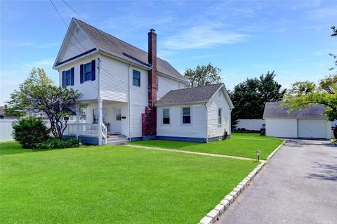 753 Halsey, Lindenhurst, NY 11757