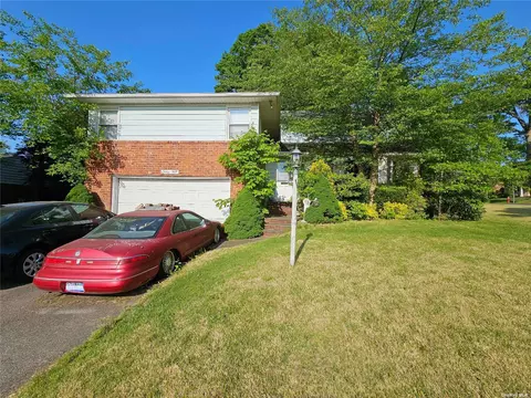 23 Duke Dr, New Hyde Park, NY 11040