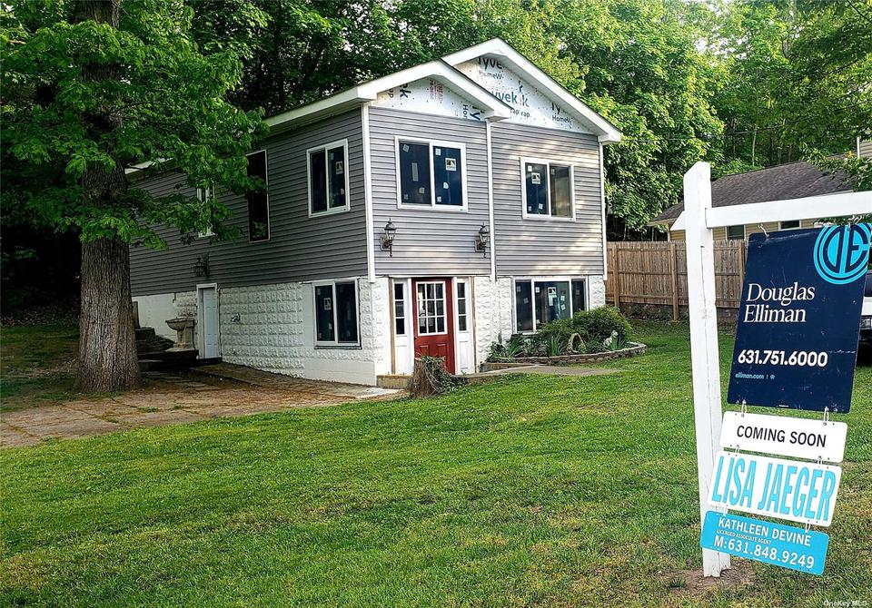 56 Lowr Rocky Point Rd, Sound Beach, NY 11789 9 Photos Movoto