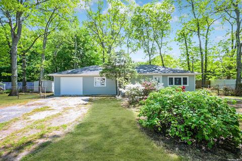 3 N Pine St # a, Patchogue, NY 11772