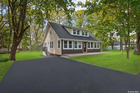 154 Patchogue Ave, Mastic, NY 11950