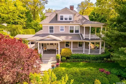 34 Reid Ave, Port Washington, NY 11050