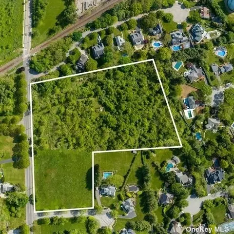 Lake Road, Greenlawn, NY 11740