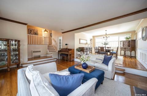 1713 Andrea Rd, East Meadow, NY 11554