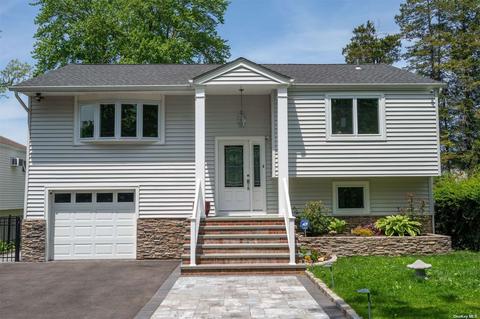 22 Clark St, Huntington, NY 11743