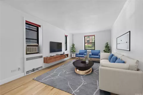 21 Barstow Rd #1F, Great Neck, NY 11021