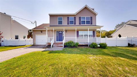 916 Doane Ave, Bellport, NY 11713
