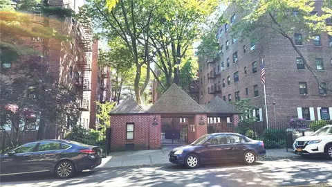 118-60 Metropolitan Ave #4D, Kew Gardens, NY 11415