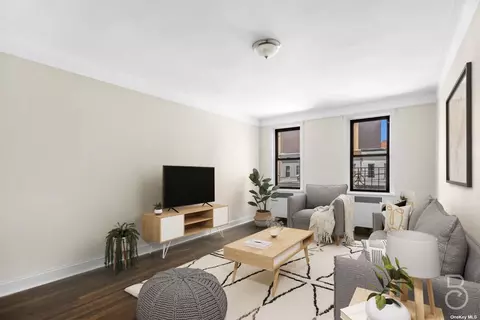 30 83 Crescent St #B3, Astoria, NY 11102