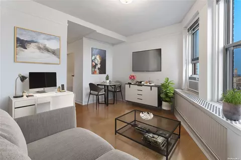 310 Riverside Dr #2503, New York, NY 10025