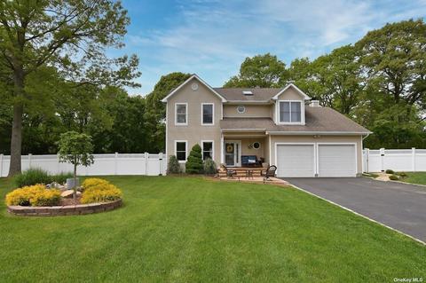 334 Woodhull Ave, Port Jefferson Station, NY 11776