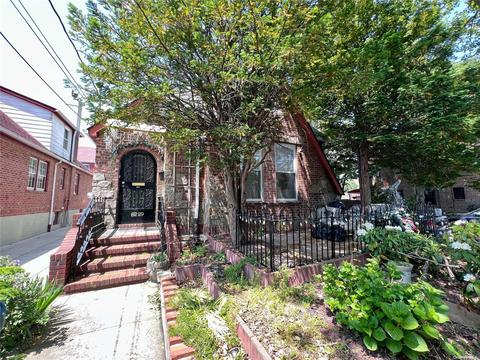 82-29 Penelope Ave, Middle Village, NY 11379