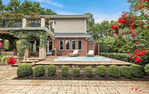 7 Lafayette Ave, Commack, NY 11725
