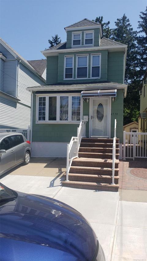 65-30 80th Ave, Glendale, NY 11385