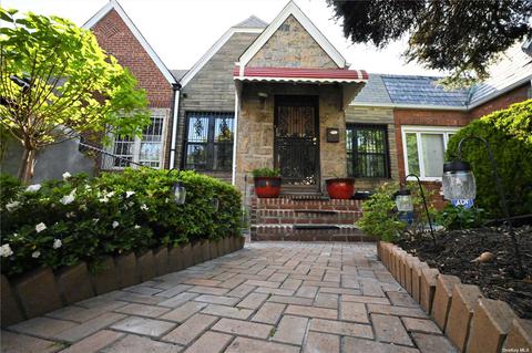 25-40 86 St, East Elmhurst, NY 11369
