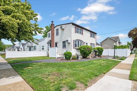 14 Brenner Ave, Bethpage, NY 11714