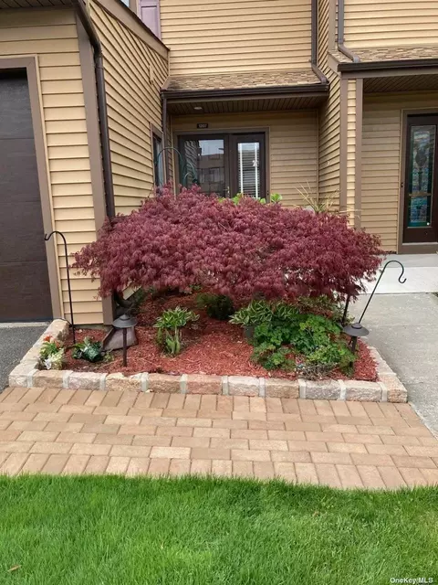 100 Daly Blvd #2206, Oceanside, NY 11572