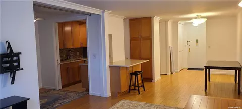 70-25 Yellowstone Blvd #3X, Forest Hills, NY 11375