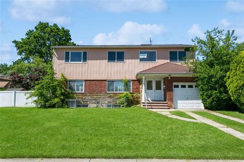 167 Pine St, New Hyde Park, NY 11040