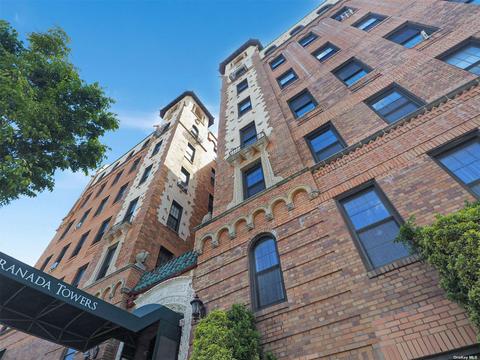 310 Riverside Blvd #4B, Long Beach, NY 11561