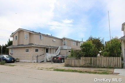 89 Hewlett Ave, Point Lookout, NY 11569