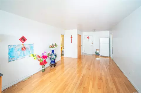 138-10 Franklin Ave #8G, Flushing, NY 11355