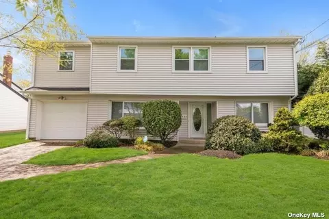 2664 Walker St, Bellmore, NY 11710