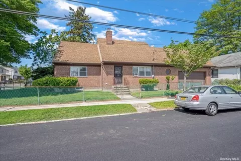 220-05 136th Ave, Laurelton, NY 11413